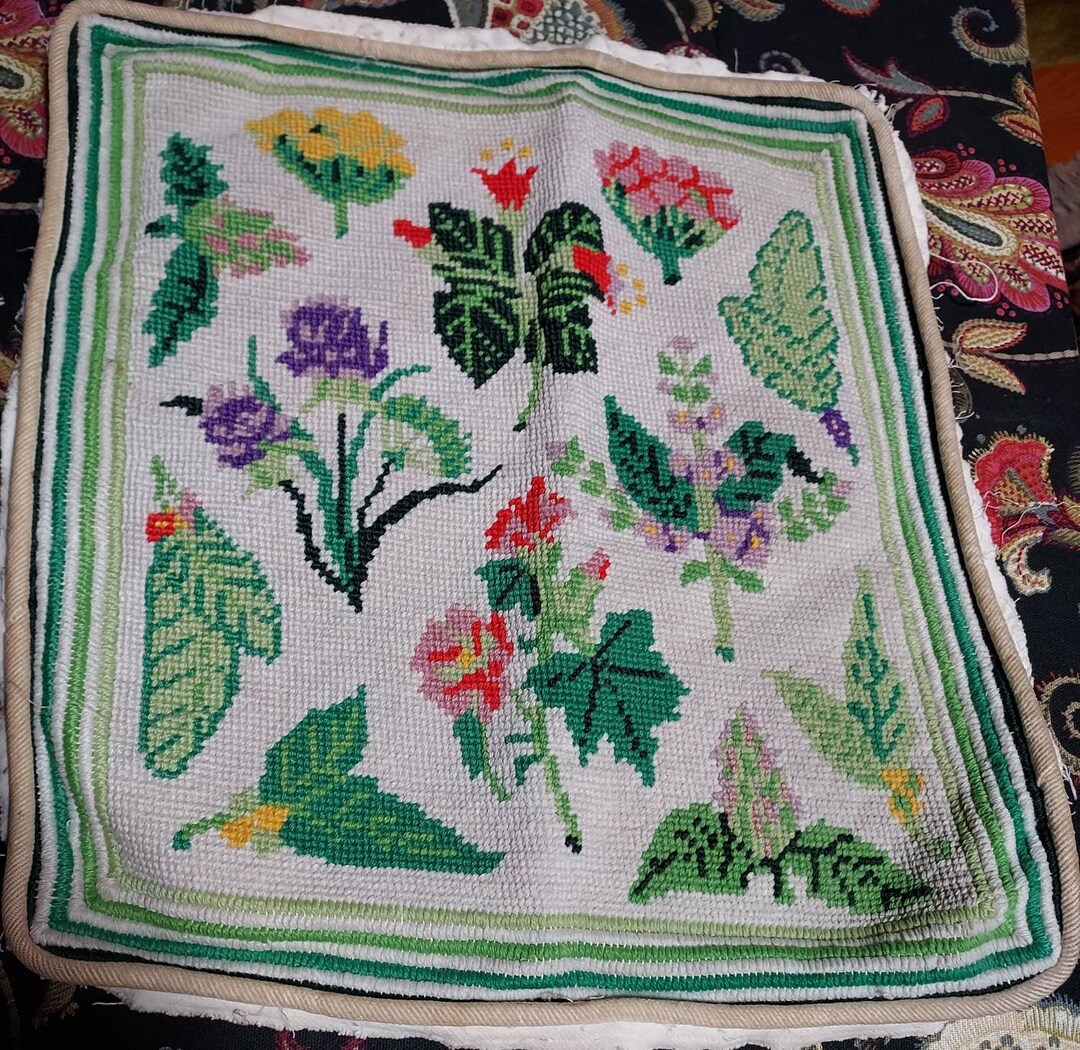 Vintage Flowered Needlepoint Pillow Covers Wall Art Project Etsy