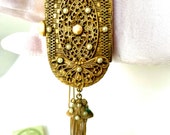 1920 Dance Purse Makeup Compact Collectible Gift for her Exquisite Pearl detailed with original UNUSED boxed rouge with puff Chain Filigree