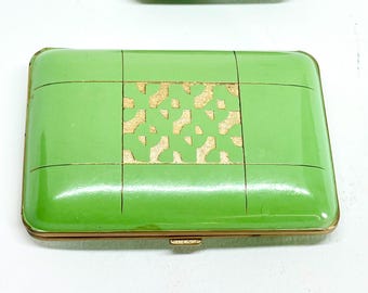 Art Deco Mondaine Kompaktkosmetik, grüner Emaille-Puder mit Goldpinsel, grauer Lidschatten, 1930