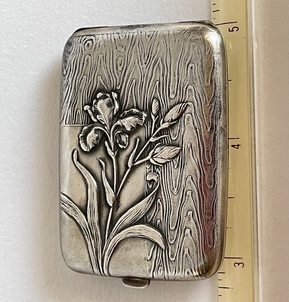 Locket Compact Iris Sterling Repousse Floral GORGE