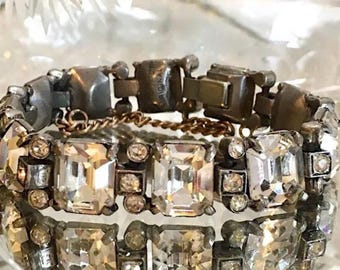 Signiertes Strassarmband von Eisenberg: Art déco der 1920er Jahre, rhodiniert, Sicherheitskette