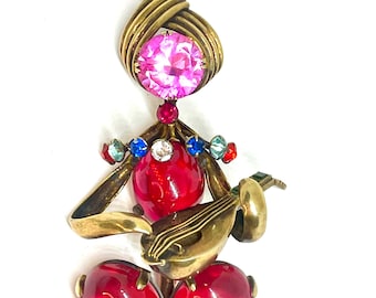 Jewel of a Rajah Large Brooch Glass Rubies Jewels Quality Construction Fine Costume Jewelry Pin Collectible 1940