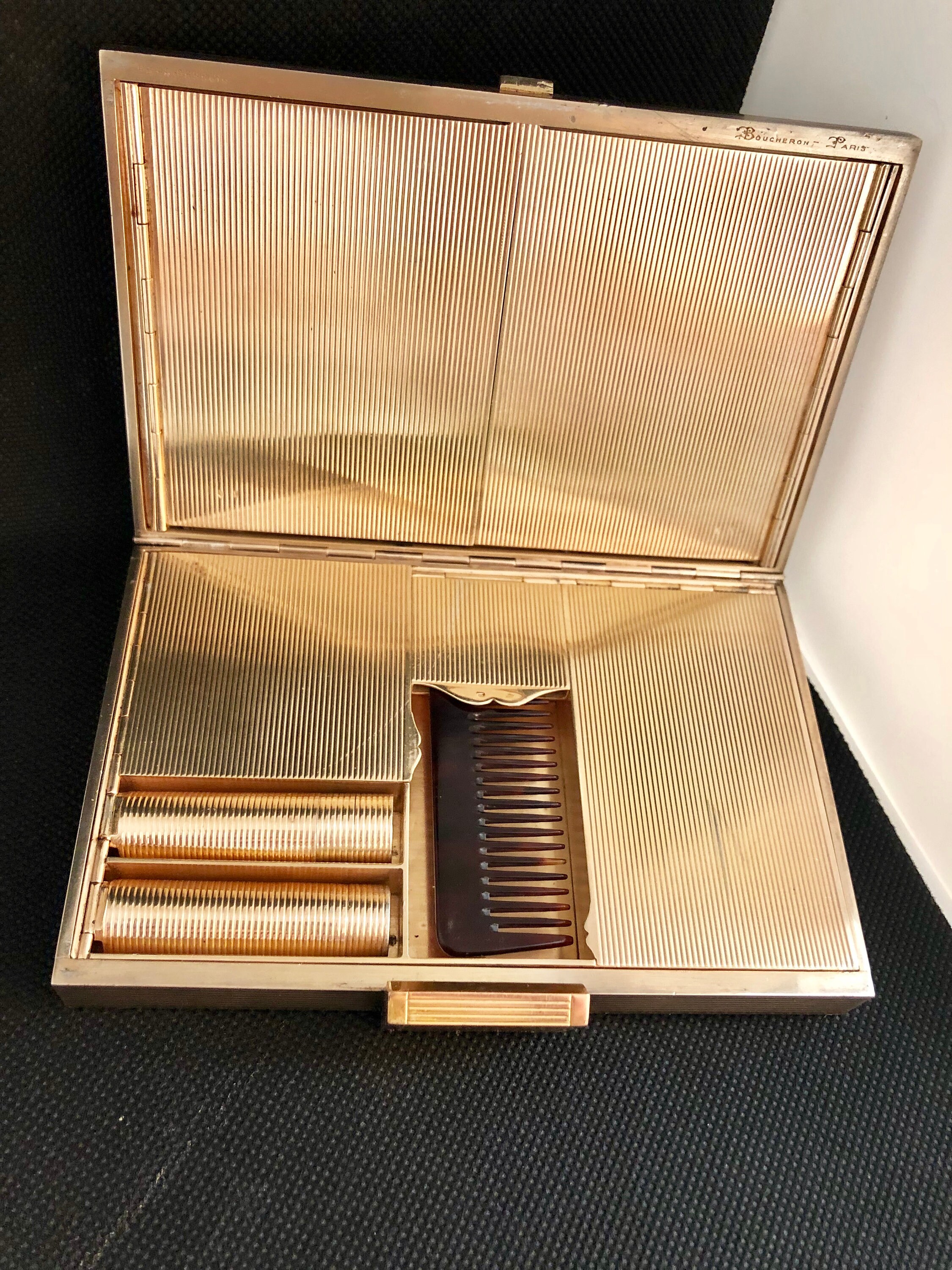 Van Cleef & Arpels 18K Antique Mirror Compact Box from 1930's