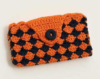 Monedero de crochet hecho a mano: Monedero naranja y azul marino con botón