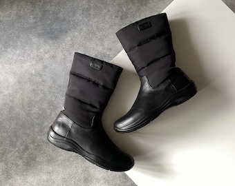 Zimowe buty damskie Prada Puffer / Leather z lat 2000. w stylu vintage, rozmiar US6