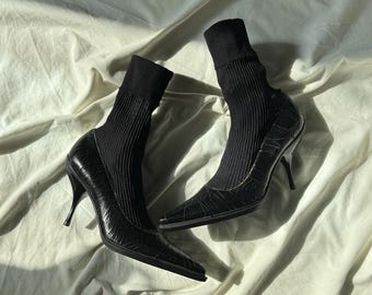 NEW FW2001 Miu Miu Cracked Leather Attached Sock Ancle Heels Vintage US6