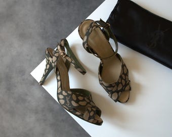 S/S 2003 Yves Saint Laurent By Tom Ford Lips Heels VINTAGE US8