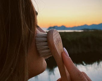 Natural Horsehair Face Brush, Handmade Dry Brushing, Anti-Wrinkle Exfoliating Tool