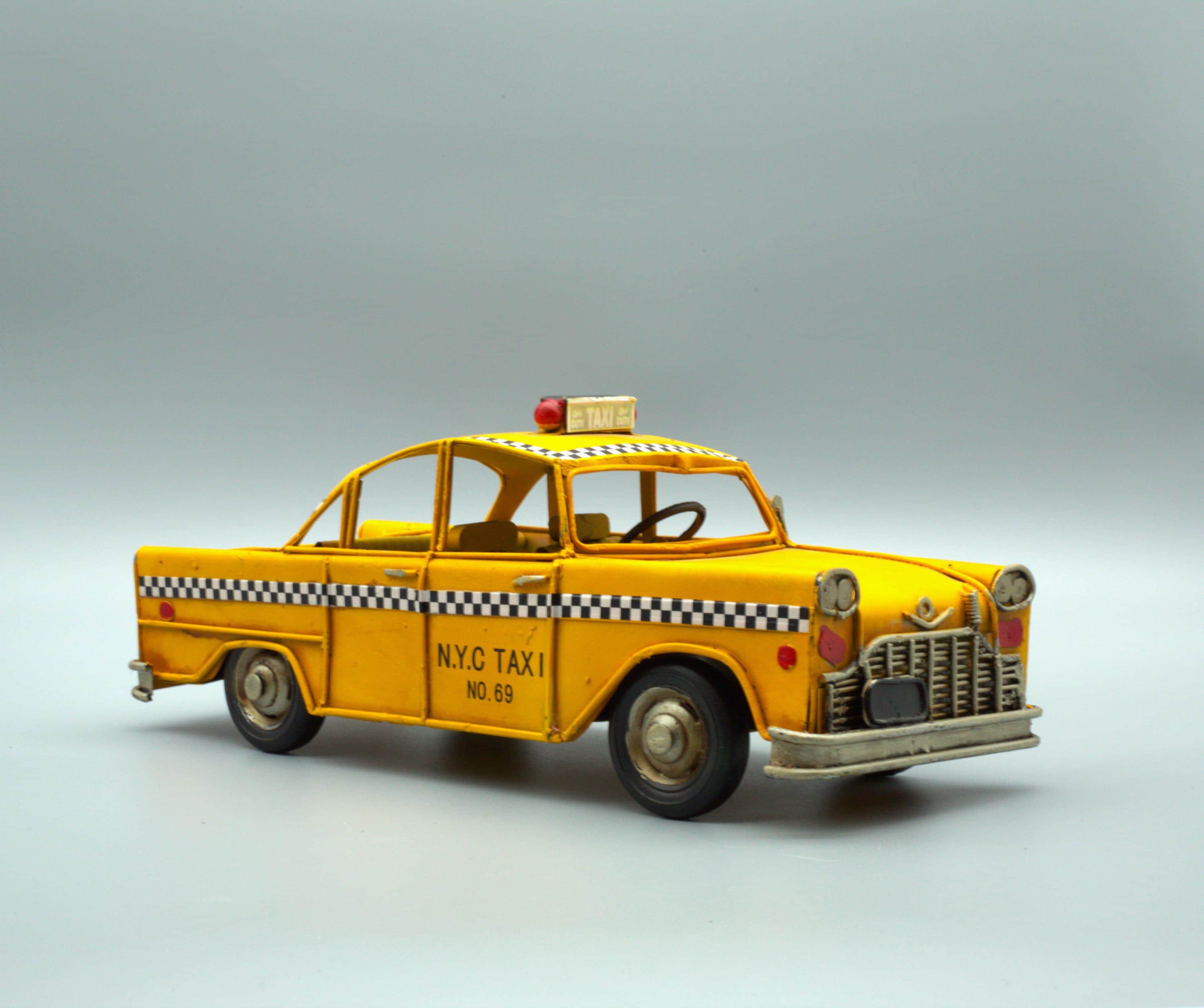 ヴィンテージNYCタクシーモデルカー：レトロイエローキャブコレクター