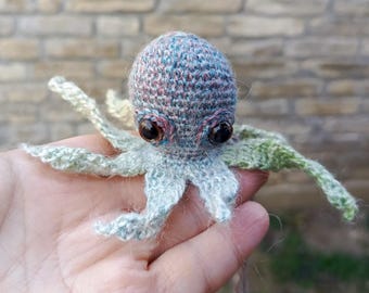 Schema all'uncinetto per polpo - Portachiavi/ciondolo per borsa a forma di polpo amigurumi (PDF)