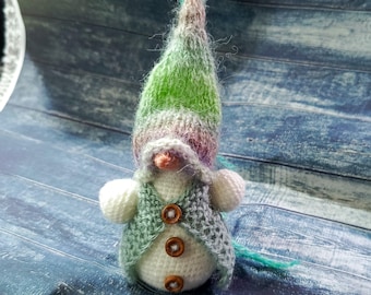 Snowman Gnome Ornament – Handmade Winter Decor, Crocheted & Knitted, Unique Hat Color, Christmas Tree Decoration