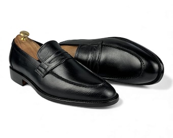 Mocassins noirs faits main à motif grainé | de créateur à enfiler en cuir texturé | Mocassins habillés classiques en cuir véritable | Cadeau pour lui