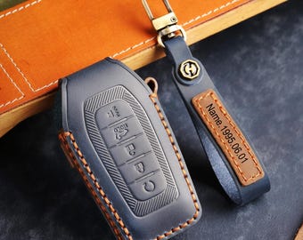 Personalized HandSewn high quality Cowhide Leather Car Key Fob Cover case for 2025 Infiniti QX80，5-Button Keyring Pouch