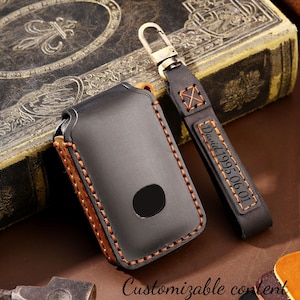 マツダ 3、6、CX-5、CX-9、CX-30、CX-50、CX-70 (2019-2025) 用 ハンドメイド パーソナライズ本革キーフォブカバー - 3、4 ボタン
