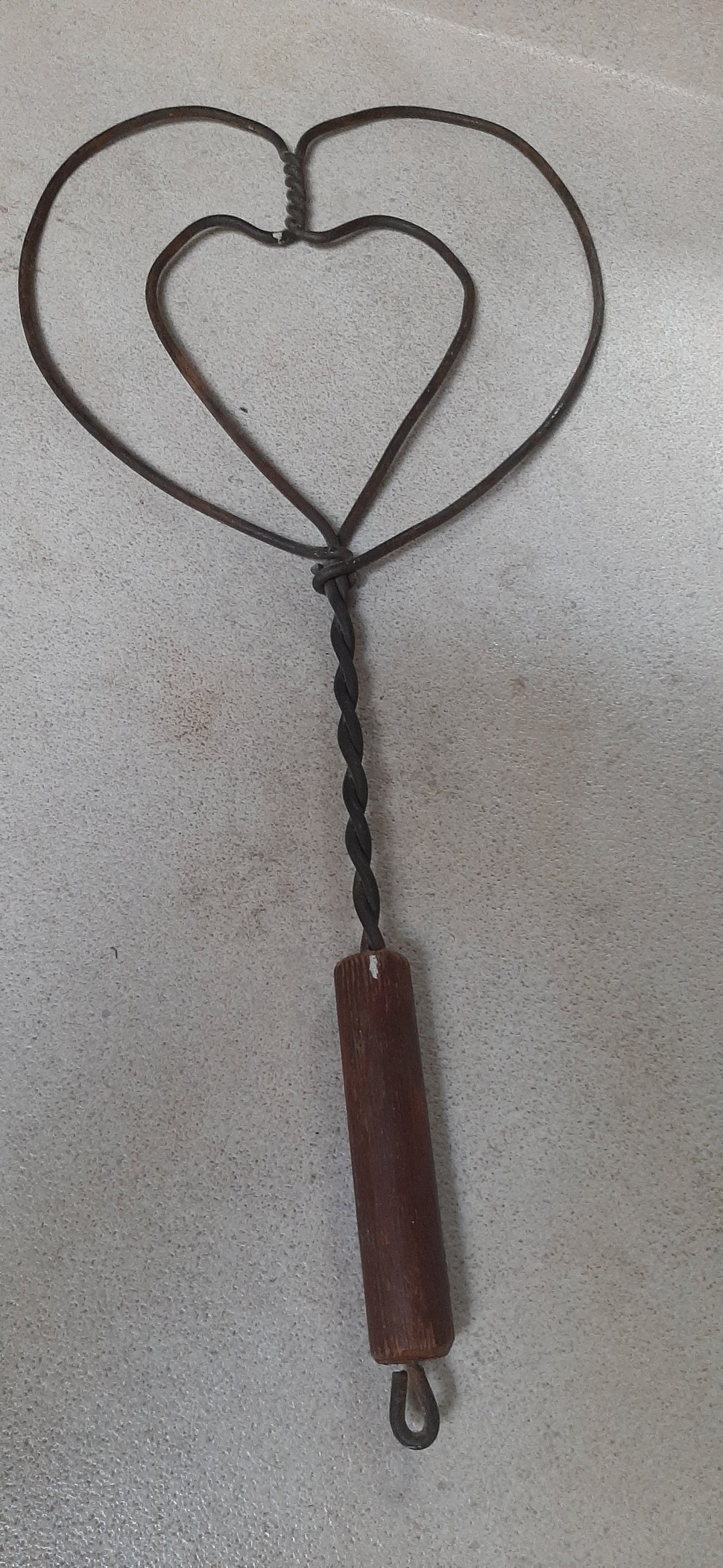Mini Rug Beater Vintage Mid Century Modern Rug Beater Hand Held Heart Shape Small Size ...