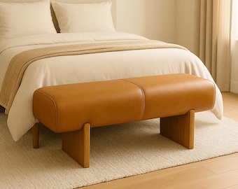 Banco artesanal de cuero color canela, banco decorativo tapizado estilo marroquí, base de madera maciza, asiento de entrada o dormitorio de estilo moderno de mediados de siglo