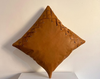 Funda de almohada de cuero marrón auténtico, cojín marroquí hecho a mano, cojín de cuero rústico, decoración bohemia para sala de estar, funda de almohada artesanal.