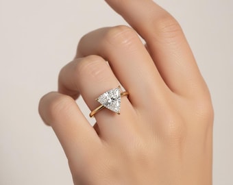 Modern Trillion Cut Ring | Lab Grown Diamond | 14K Yellow Gold