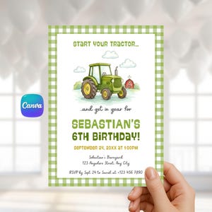 Könnte beinhalten: Geburtstagseinladung mit grün-weißem Vichy-Rand. Sie zeigt eine Illustration eines grünen Traktors, Wolken und eine rote Scheune. Der Text lautet: "Start your tractor... and get in gear for Sebastian's 6th Birthday!"
