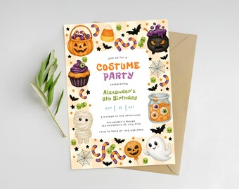Könnte beinhalten: Halloween-Party-Einladung mit Illustrationen von Kürbissen, Fledermäusen und Süßigkeiten. Die Einladung, mit beigem Hintergrund, kündigt Alexanders 8. Geburtstagsparty an. Der Text enthält Datum, Uhrzeit und Ort der Veranstaltung.
