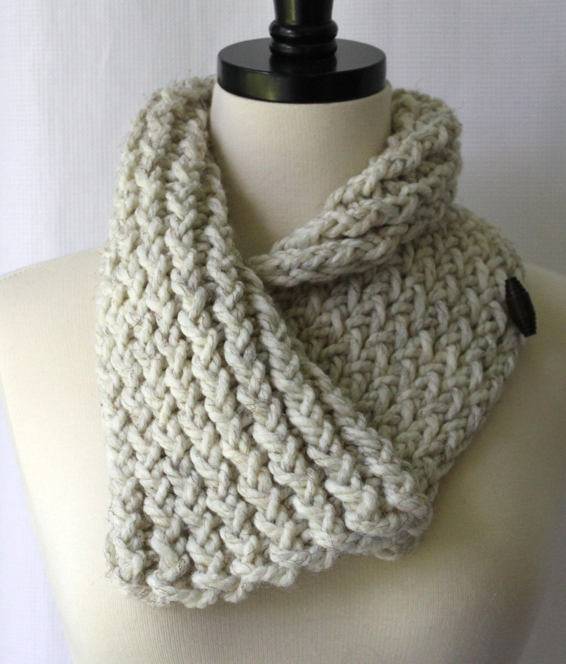 Short Scarf with Buttons Wheat/Cream Buttoned Scarflette with Etsy