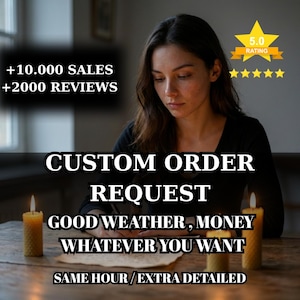 Puede incluir: Un servicio de pedido personalizado con el texto +10.000 SALES, +2000 REVIEWS, 5.0 RATING, CUSTOM ORDER REQUEST, GOOD WEATHER, MONEY, WHATEVER YOU WANT, SAME HOUR/EXTRA DETAILED, y dos velas de cera de abeja encendidas sobre una mesa.