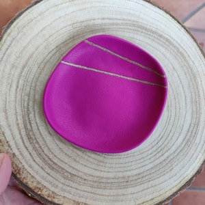 Lightweight polymer clay trinket jewellery dish, magenta pink with gold stripes image 4