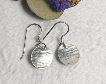 Argentium silver (tarnish resistant) horizontally hammered disk earrings
