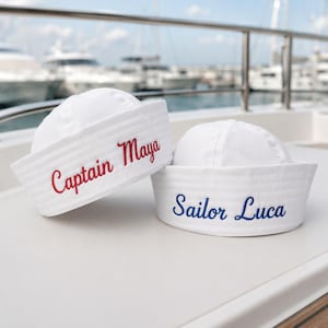 Cappello da marinaio bianco personalizzato, berretto da capitano ricamato su misura per addio al nubilato in yacht, regali per l'equipaggio di una crociera nautica