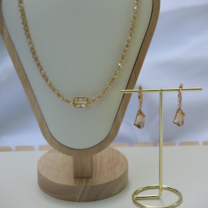 Necklace and earrings made with Swarovski crystals and pearls