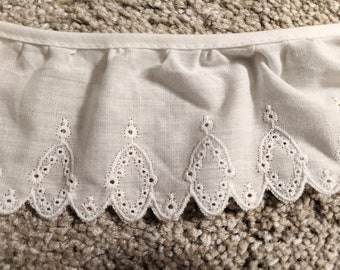 White Petite Eyelet Trim, By the Yard Trimtex Cotton Polyester, Scallop Edged Gathered Trim