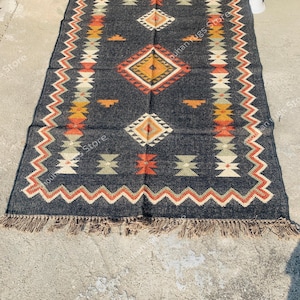 Handwoven Wool Jute Kilim Rug: Traditional Indian Dhurrie