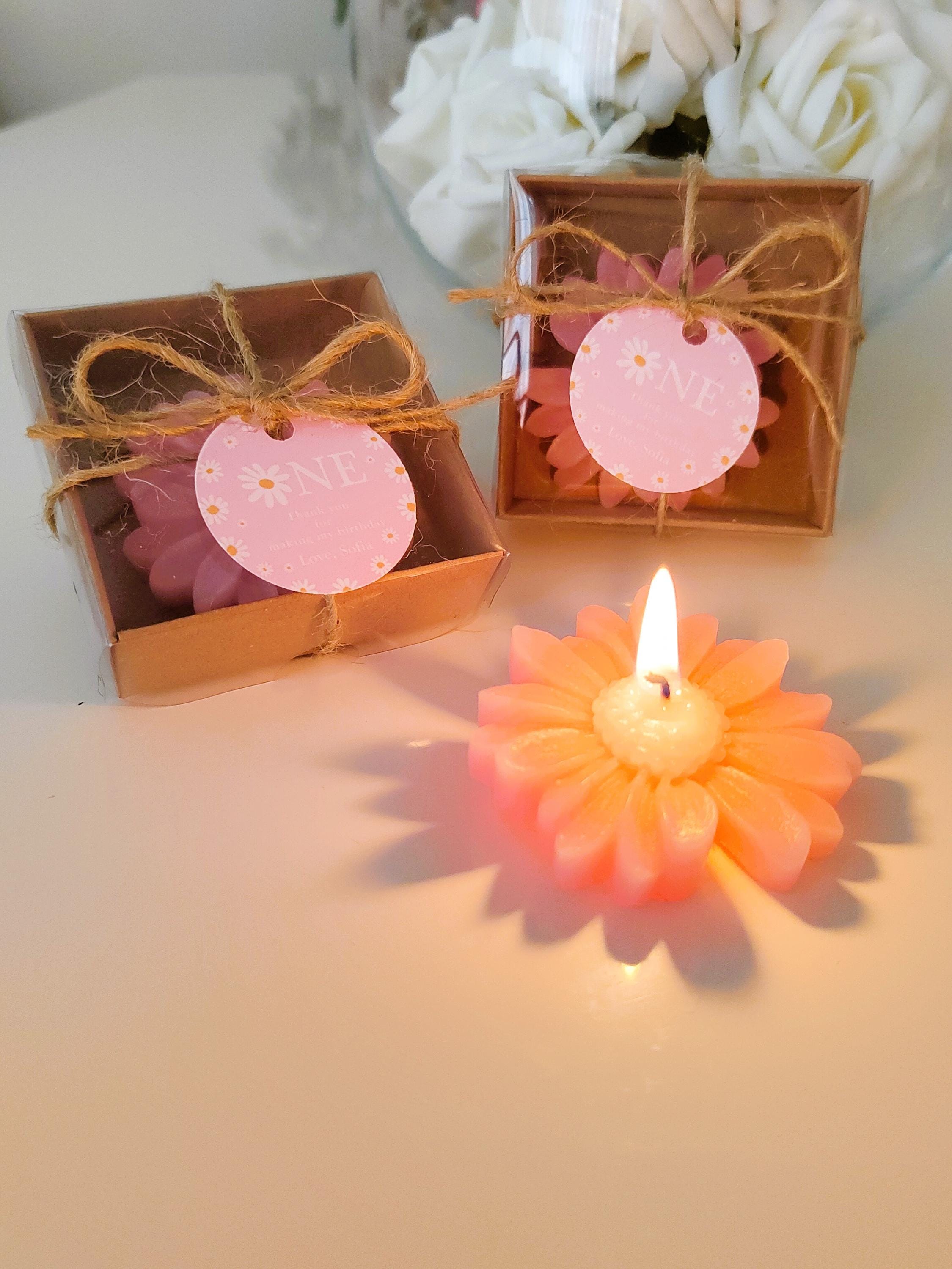 Daisy Flower Candle Favors: Rustic Wedding, Personalized Kraft Box