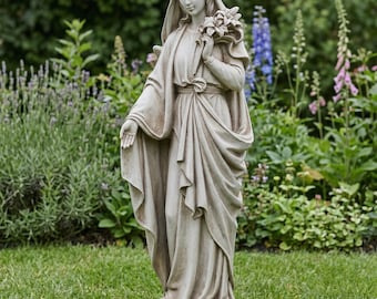 Estatua de la Virgen María de 60 cm para jardín y exteriores / Madre Santísima sosteniendo lirios / Escultura rústica de Santa María para patio, jardín y decoración del hogar
