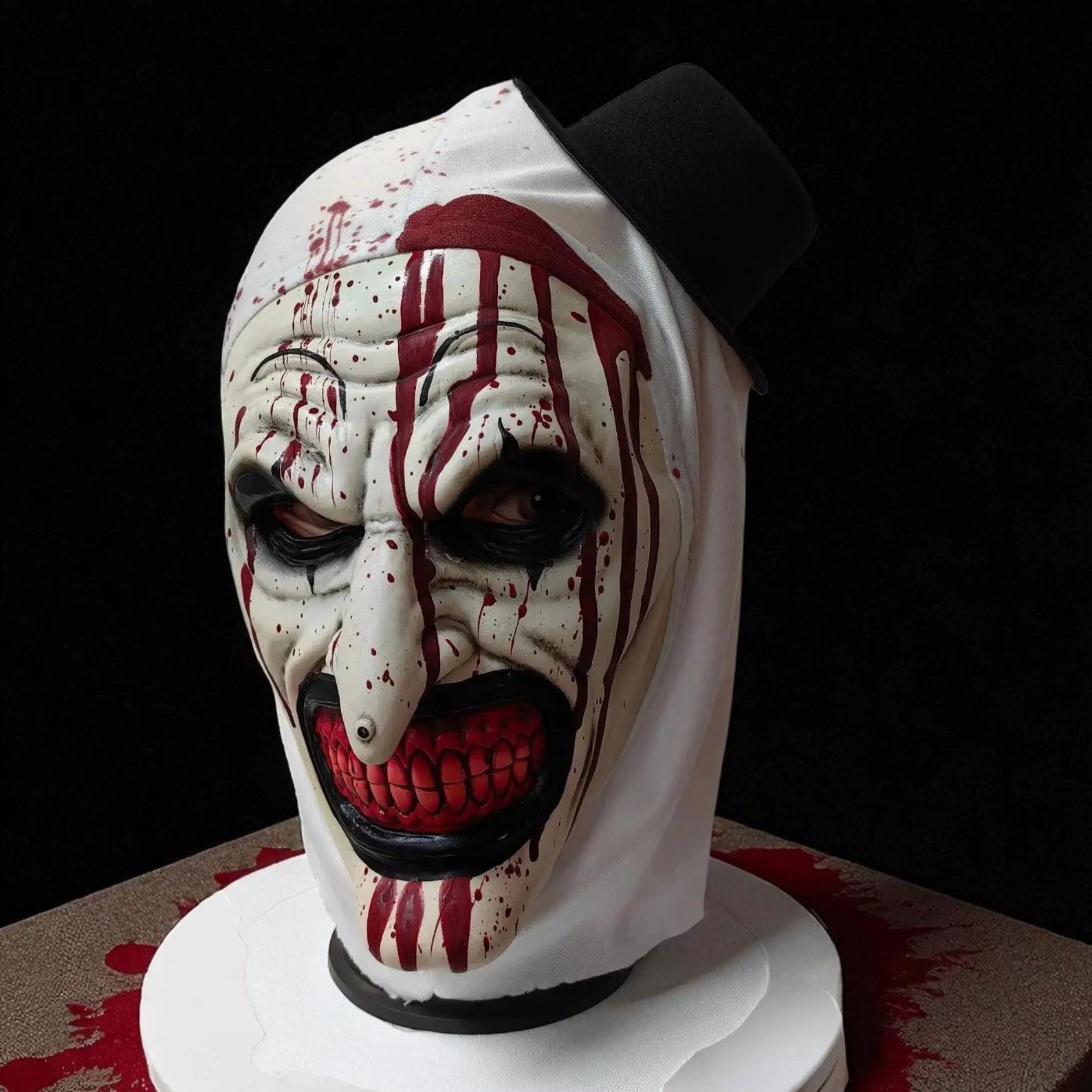 Junova Terrifier Art The Clown Maske – Gruselige Latex-Maske Für Halloween & Cosplay, Wählbar 'normal' Oder 'blutig', Mit Hut