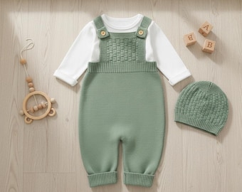 Set di pagliaccetto e berretto per neonato in maglia