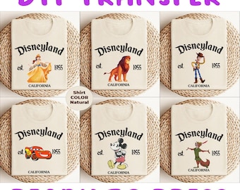 Transferencia térmica de Mickey y sus amigos de Disney, Disneyland retro, lista para imprimir, camiseta de viaje familiar, Mickey y Minnie, viaje a Disney