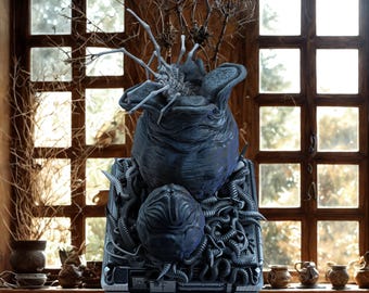 Handmade Alien Facehugger Statue – 3D Printed Sci-Fi Decor