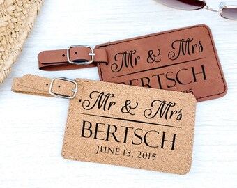 Two Personalized Wedding Luggage Tags, Couple gift, Honeymoon Luggage Tags, Wedding Gift