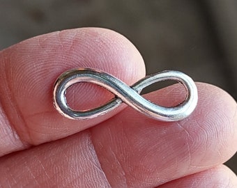 10 Infinity Symbol Charms in Silver Tone - C1473