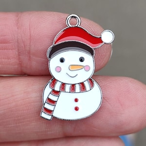4 Snowman Charms Pendants with silver tone backing - C4216