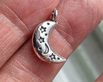 10 Moon Charms  in Silver Tone - C3916