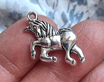 10 Unicorn Charms in Silver Tone - C1089