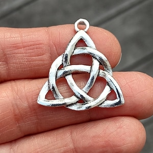 4 Triquetra - Celtic Knot Trinity Pendants Charms in Silver Tone - C4025