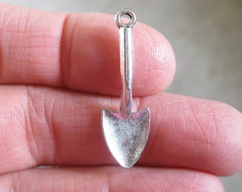 10 Shovel Charms in Silver Tone - C3658