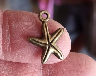 10 Starfish Beach Charms in Bronze Tone - C419