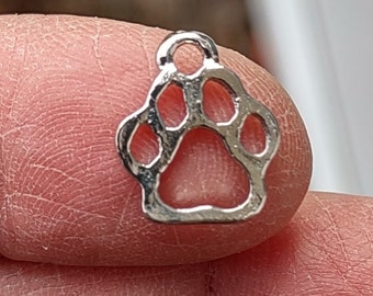 15 Mini Paw Charms in Silver Tone - C1969