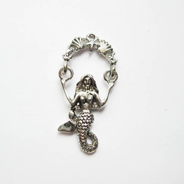 6 Swinging Mermaid Beach Charms Pendants in Silver Tone - C1916