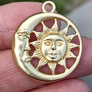 5 Moon Sun Charms in Matte Gold Tone - C4026