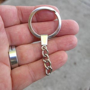 2 Key Chains / Key Rings in Silver Tone – C2641